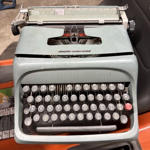 Vintage olivetti underwood - vintage,